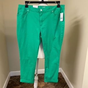 NWT Crown & Ivy Crops